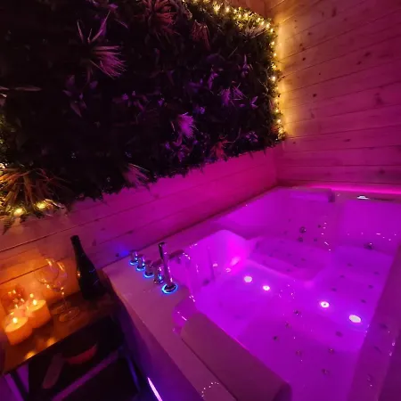 With Private Balneo Apartmán *